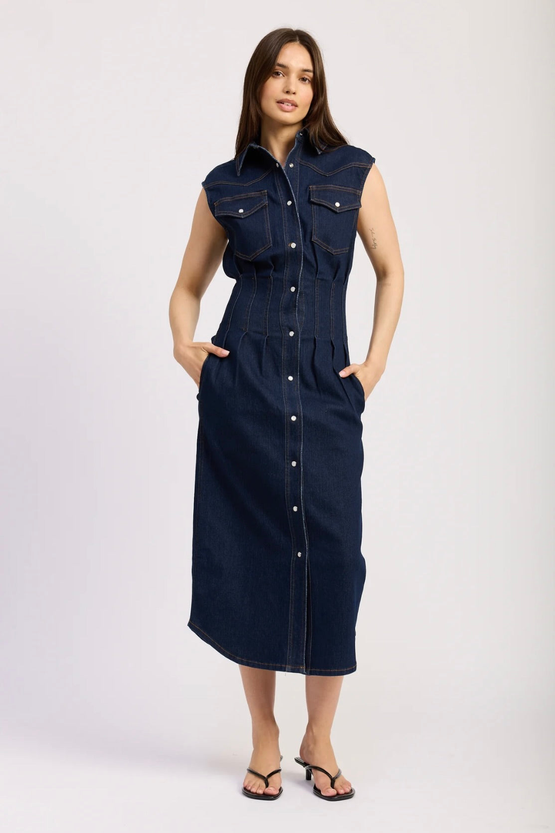en Saison / Eliana Midi Dress / Small en Saison / Eliana Midi Dress / Small