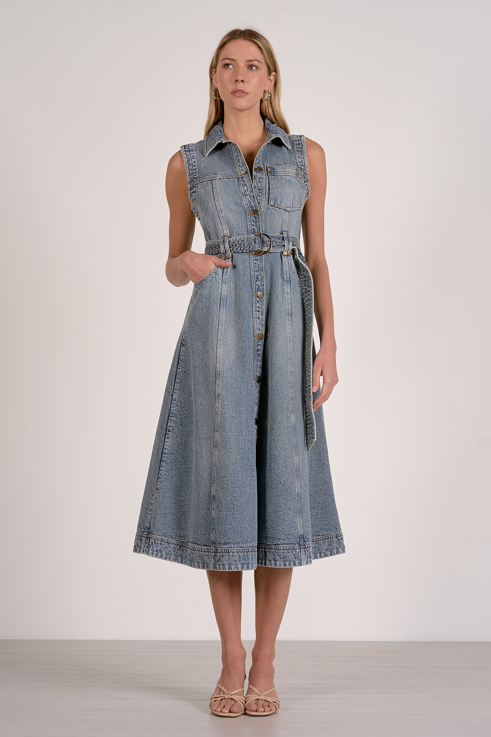 Elan Sleeveless Button-Down Denim Midi Dress