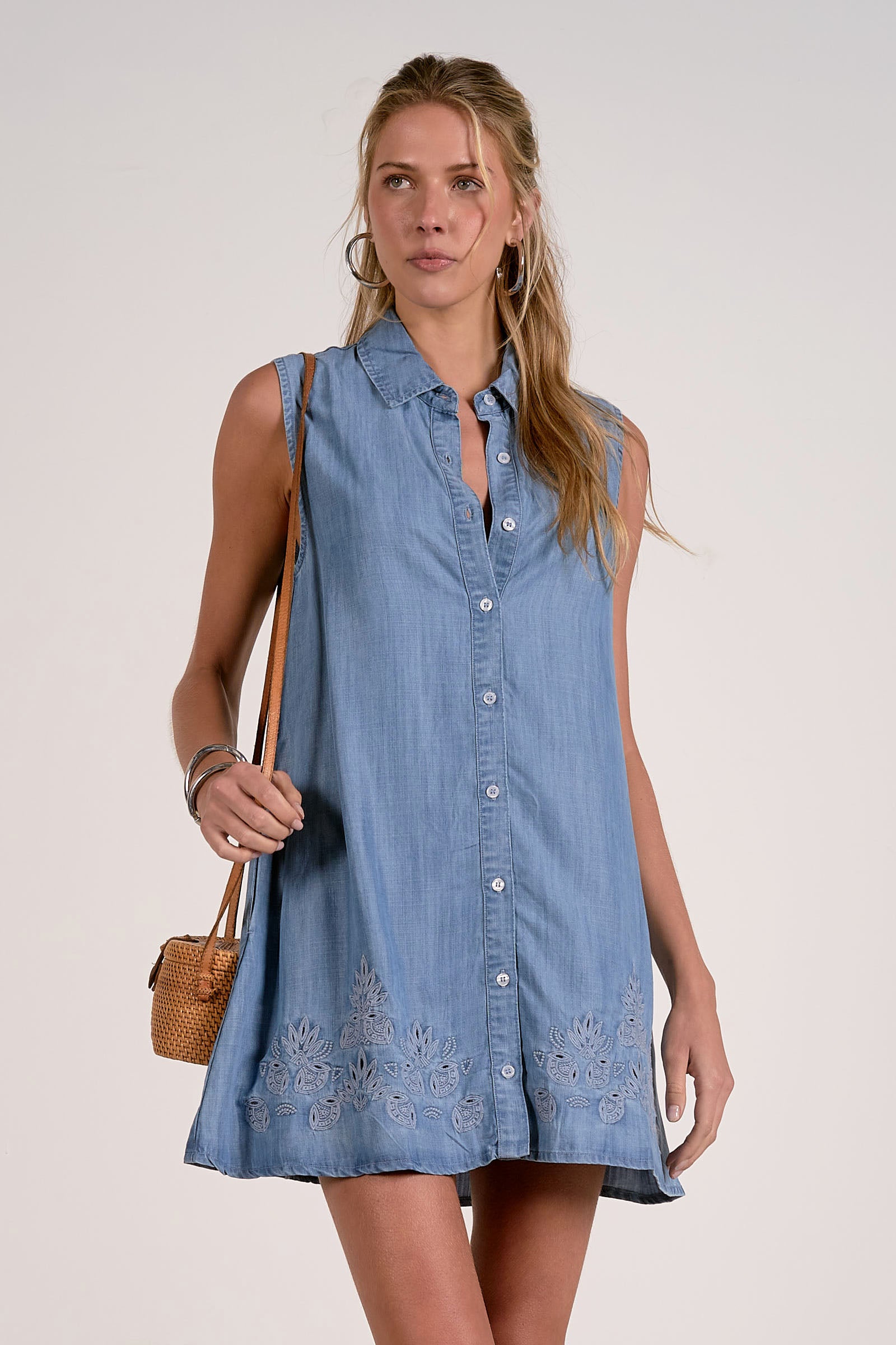 Elan Chambray Sleeveless Shirtdress
