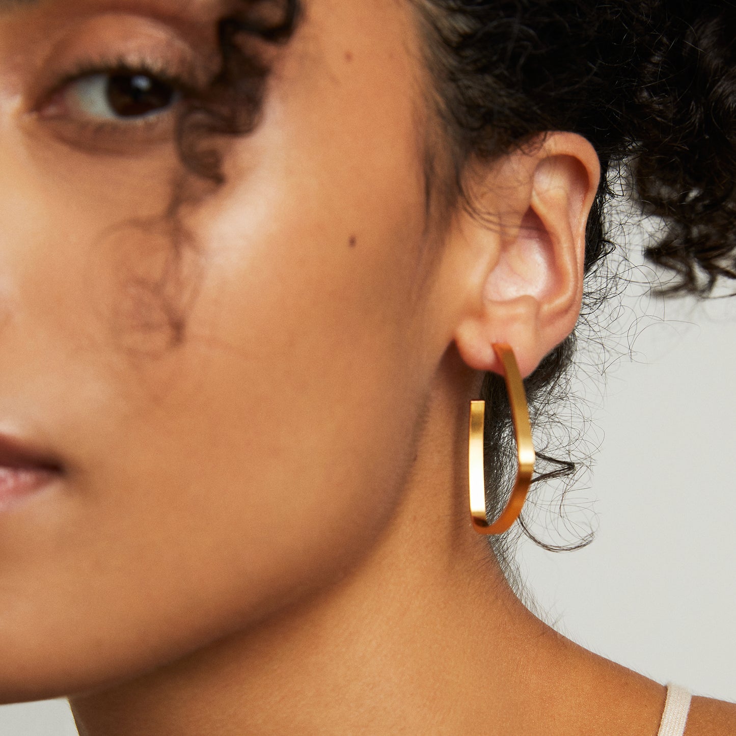 Small Square Hoops in Gold