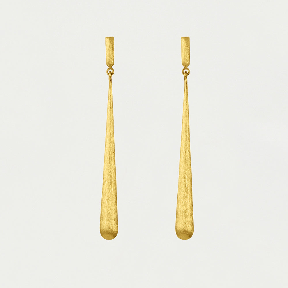 Plain Reign Earrings in Gold