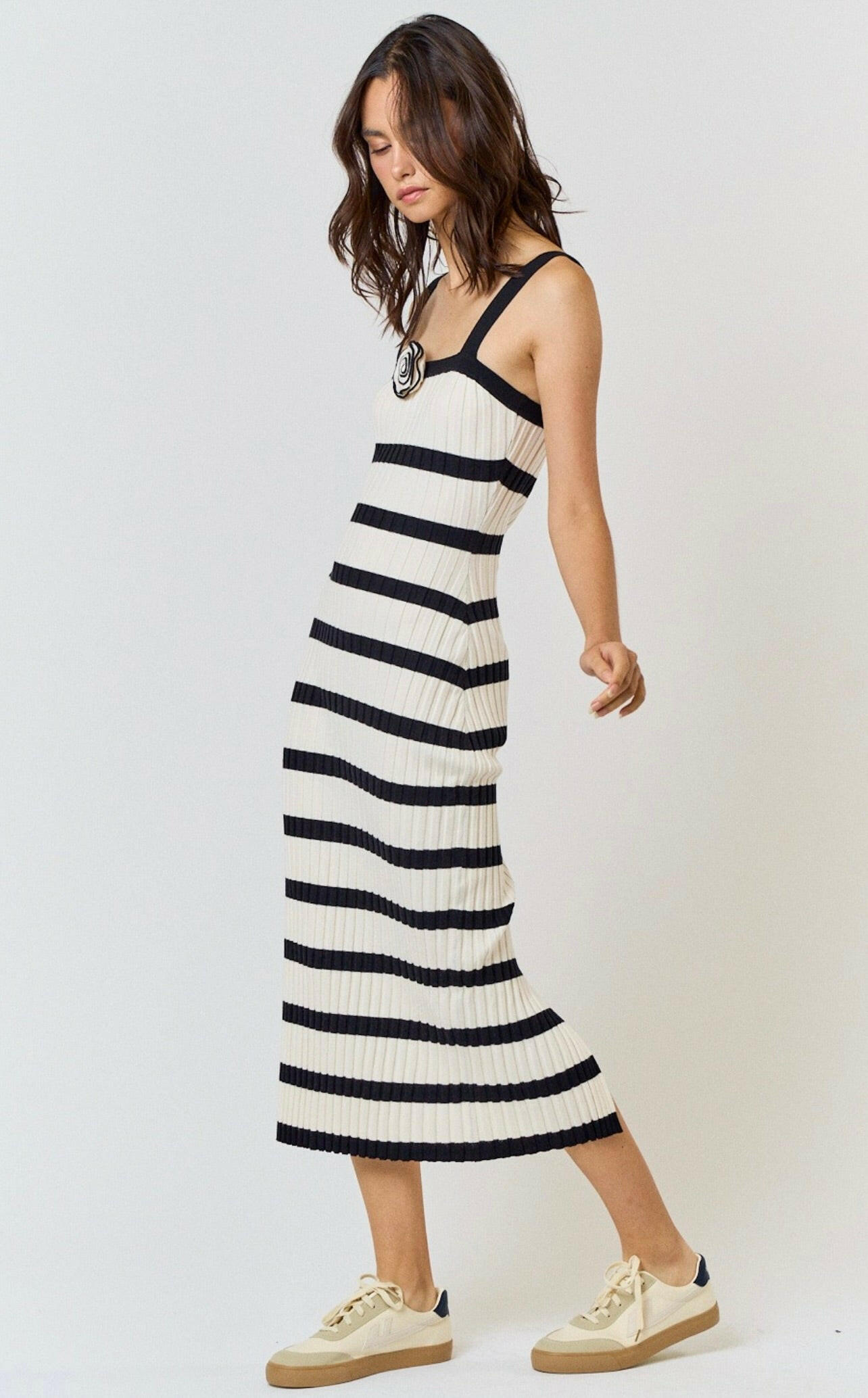 Rosette Striped Sleeveless Sweater Midi Dress in Cream-Black